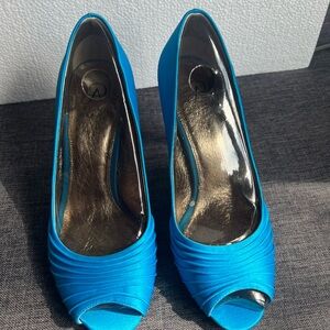 Adrianna Papell size 7, leather soles, brand new, never worn in box